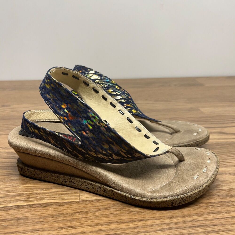 Modzori Solid Beige & Blue Reversable blue Glitter Thong Wedge‎ Sandals Womens 7